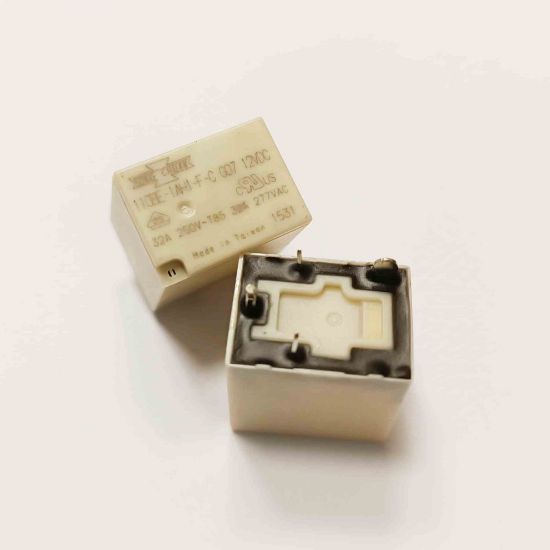 Picture of 110be-1ah1-f-c-12v-32a-4pin-relay