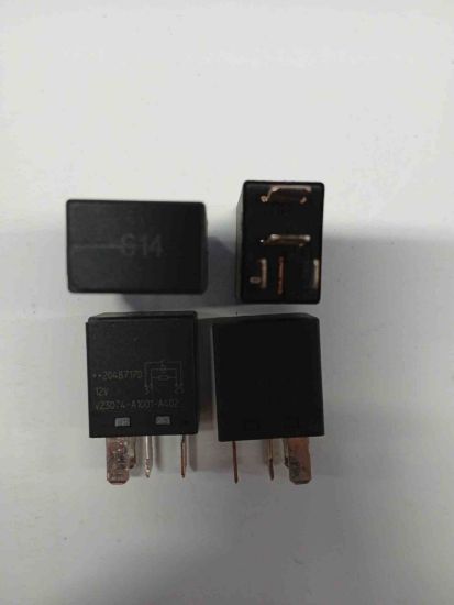 Picture of V23074-A1001-A402 12V 30A 1NO 4PIN RELAY