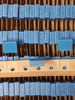 Picture of B32521C3224K289 0.22UF 250V CAPACITOR