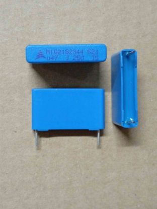 Picture of B32523Q3474J 0.47UF 250V 15mm CAPACITOR