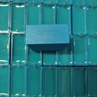 Picture of B32526R157K 150UF 63V CAPACITOR