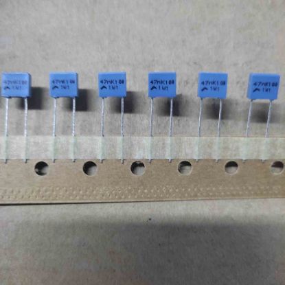 Picture of B32529C1473K289  0.047UF 100V 5mm CAPACITOR