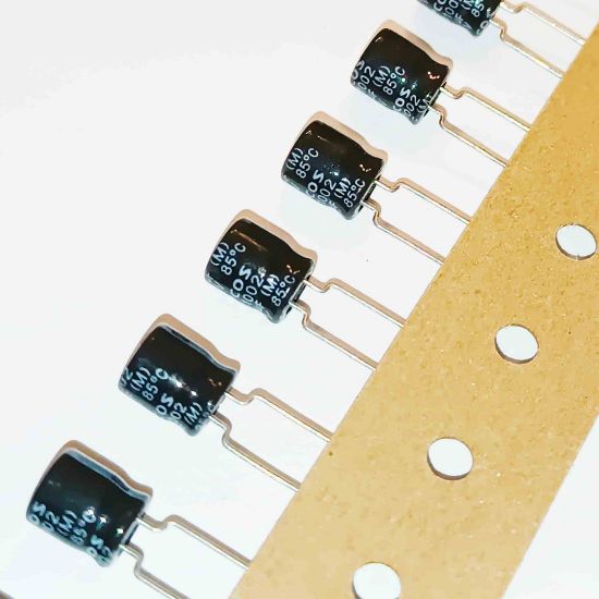 Picture of B41002A4476M008 47UF 16V 6.3x7mm CAPACITOR