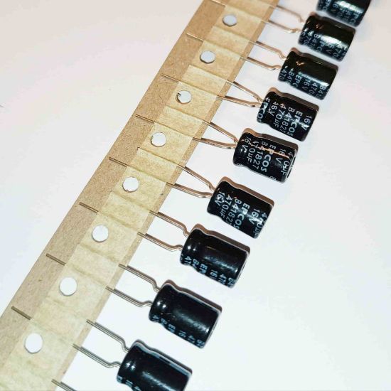 Picture of B41827A4477M008 470MF 16V 8x18.5 CAPACITOR