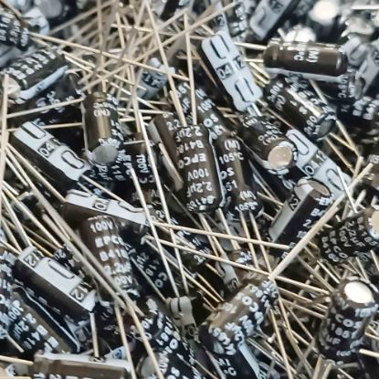 Picture of B41851A9225M 2.2UF 100V 5x11mm 105 CAPACITOR