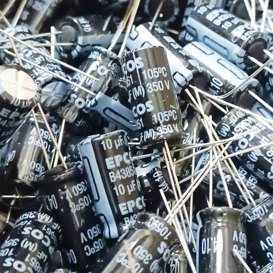 Picture of B43851A4106M 10UF 350V CAPACITOR