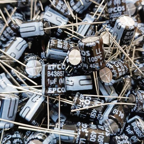 Picture of B43857A5105M 1MF 450V 8x11,5mm CAPACITOR