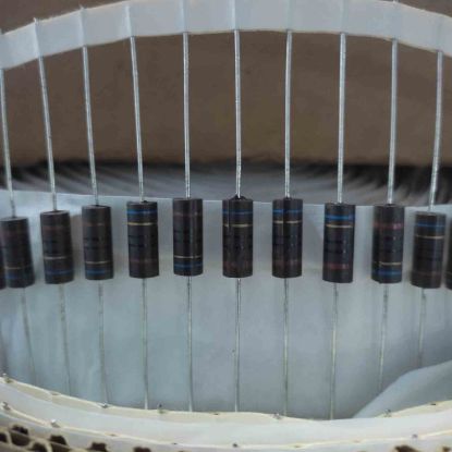 Picture of IRCSPF10R0JLF 10R 2W RESISTOR