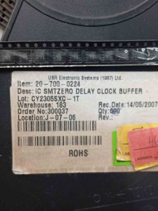 Picture of CY2305SC-1T IC