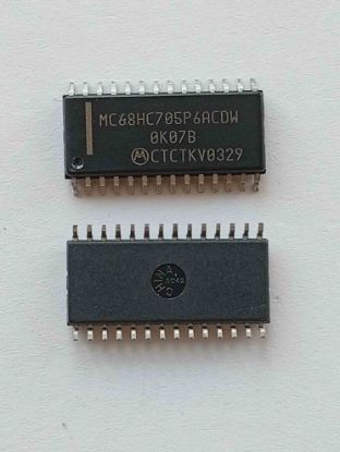 Picture of MC68HC705P6ACOW IC