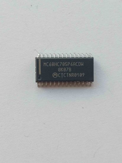 Picture of MC68HC705P6ACOW IC