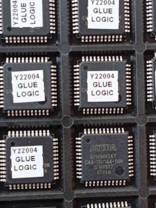 Picture of EFM3032ATC44-7N IC