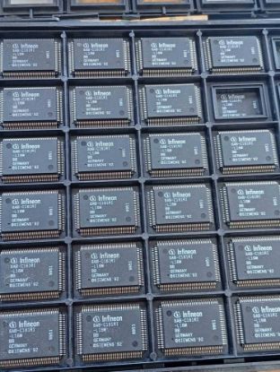 Picture of SAB-C161RI-L16M IC