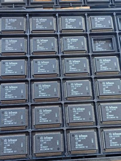 Picture of SAB-C161RI-L16M IC