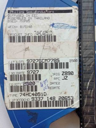 Picture of 74HC4051D smd IC