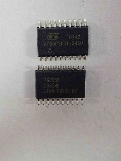 Picture of AT89C2051-24SU IC