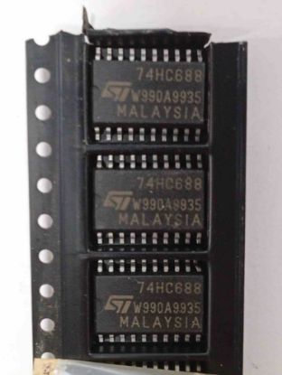Picture of M74HC688RM13TR IC