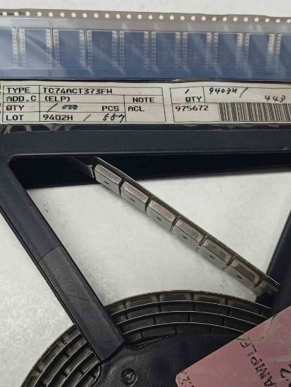 Picture of TC74ACT373RW IC