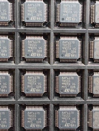 Picture of STM8AF6178TBS5S4 IC