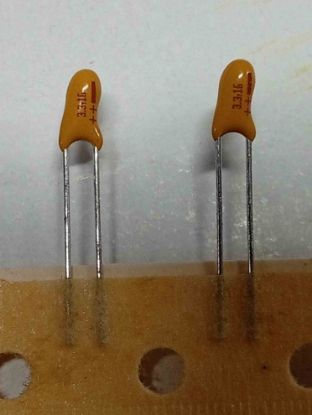 Picture of Q1B335016MH0D 3.3UF 16V 2.5mm CAPACITOR