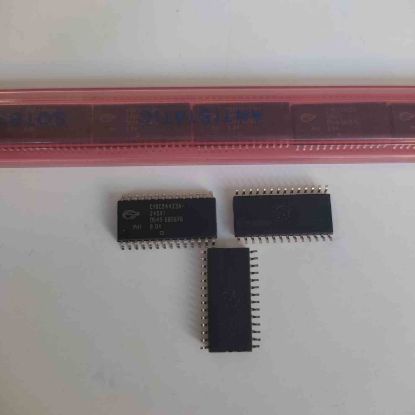Picture of CY8C24423A-24SXI IC
