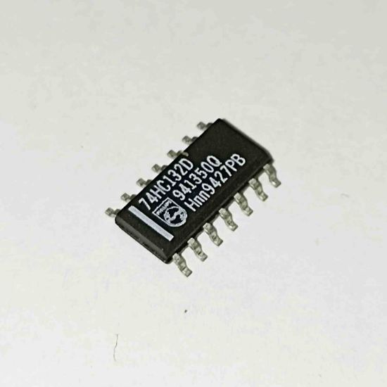 Picture of 74HC132D smd IC