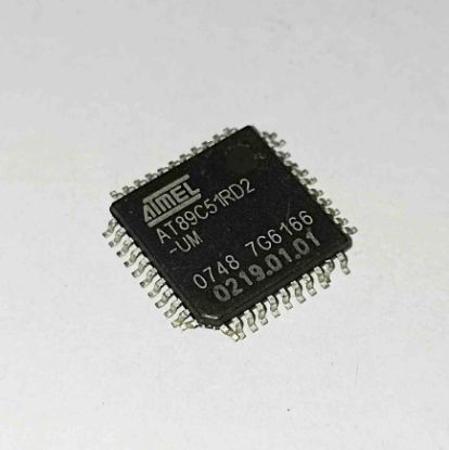 Picture of AT89C51RD2-UM VQFP-44 IC