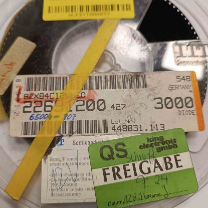 Picture of BZX84C12V-GS08 12V SOT23 DIODE