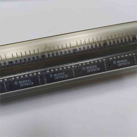 Picture of MC4044L IC