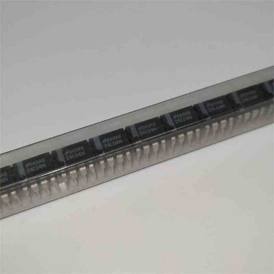 Picture of 24C04N DIP IC