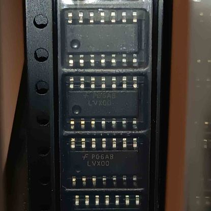 Picture of 74LVX00 IC