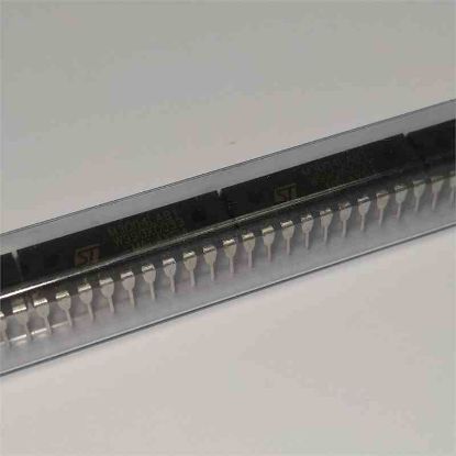 Picture of M3004LAB1 DIP IC