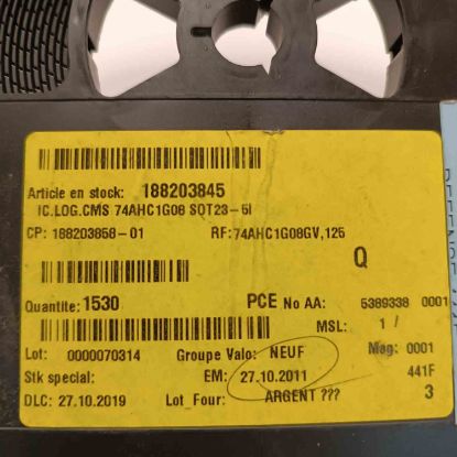 Picture of 74AHC1G08 IC