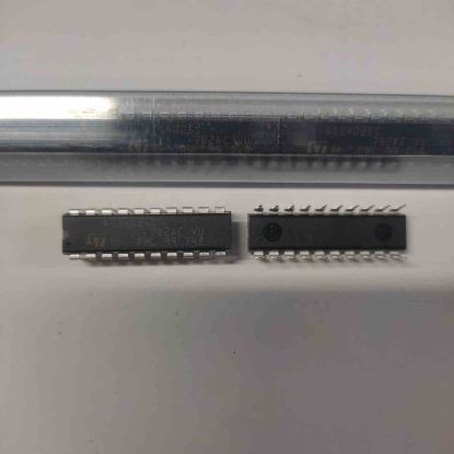 Picture of ACS4025S DIP20 IC