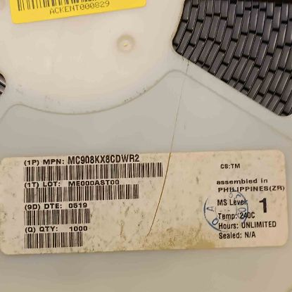 Picture of MC908KX8CDWR2 smd IC
