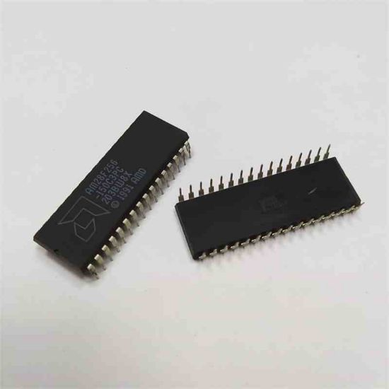 Picture of AM28F256 DIP IC