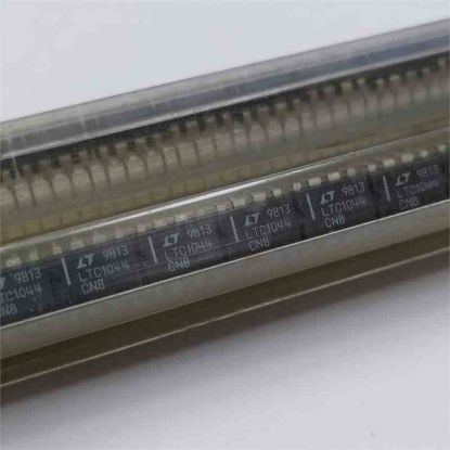 Picture of LTC1044CN8 DIP IC