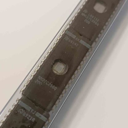 Picture of NM27C256Q200 DIP IC