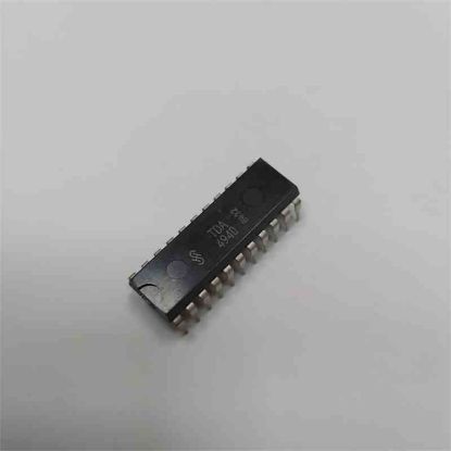 Picture of TDA4940 DIP IC
