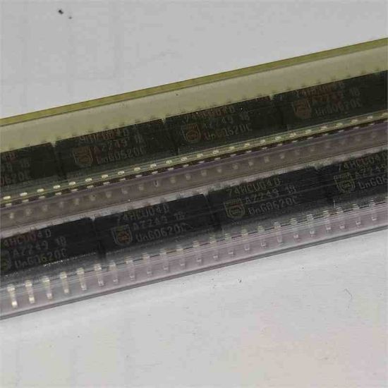 Picture of 74HCU04D smd IC