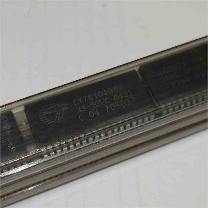 Picture of CY7C1049CV33-10VC smd IC