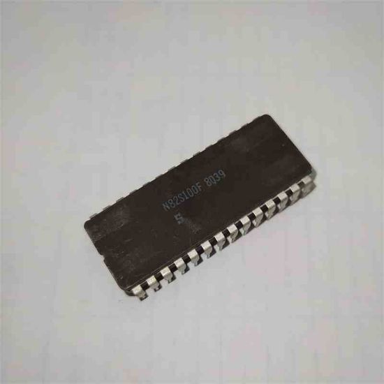 Picture of N82S100F8001 DIP IC