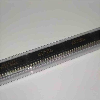 Picture of LC74763 DIP IC