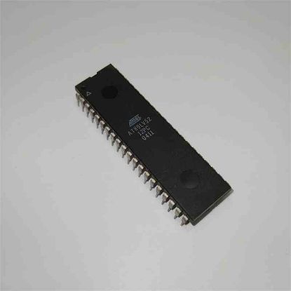 Picture of AT89LV52-12 DİP IC