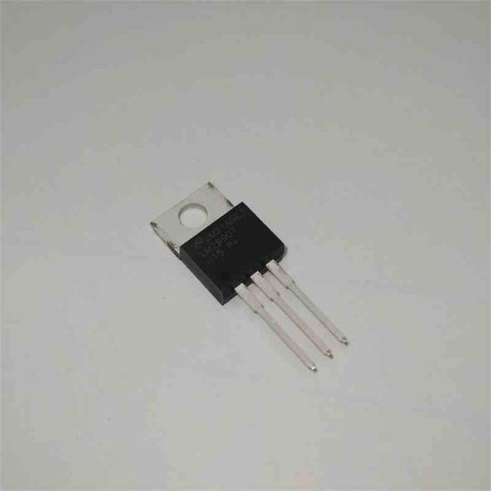 Picture of LM2990T IC