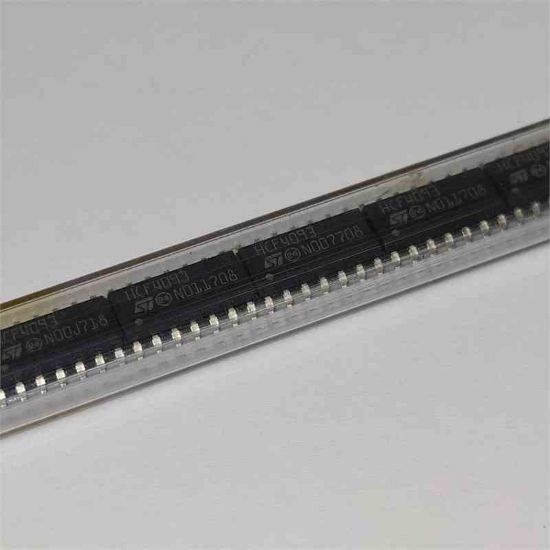 Picture of HCF4093 smd IC