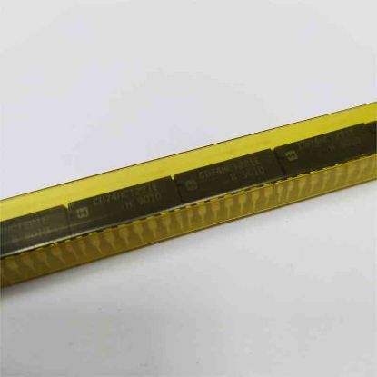 Picture of CD74HCT221E DİP IC