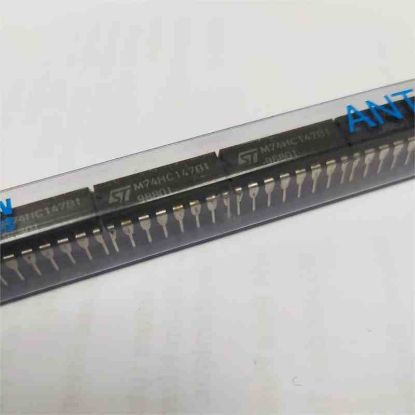 Picture of M74HC147B1 DIP IC