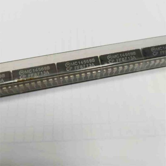 Picture of MC14569B IC