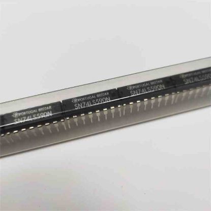 Picture of SN74LS590N DIP IC